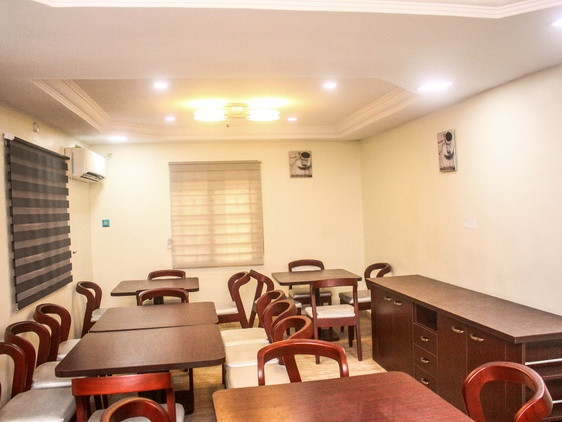 MG WAY HOTEL, OFF SUMMIT ROAD BY DBS, BESIDE BENEZIA HOTEL ASABA DELTA STATE. For Easy Bookings And Reservations, Please Contact Cloza App Representative On Call And Watsapp. Details Below