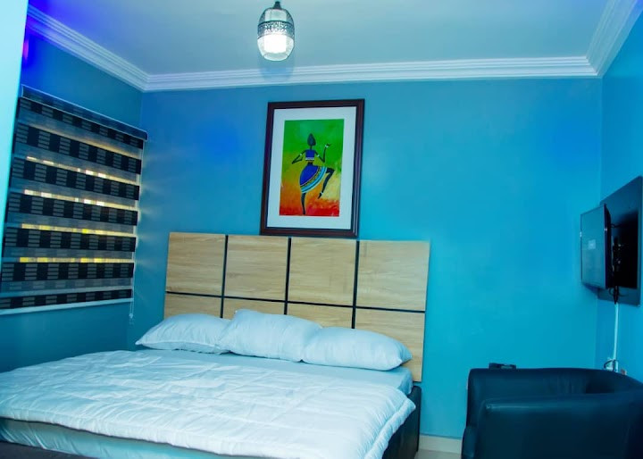 STAY BRIDGE HOTEL IGBOGO ROAD CHOBA PORTHARCOURT  For Easy Bookings And Reservations, Please Contact Our Cloza App Representative On Call And Watsapp. Details Below