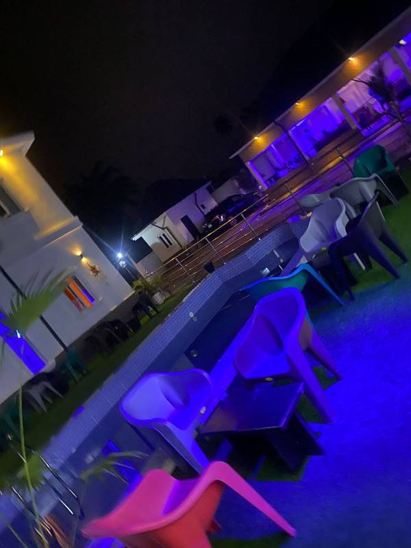 CATHAIVI HOTELS AND SUITS PORTHARCOURT RIVERS STATE ALLU.For Easy Bookings And Reservations, Please Contact Our Cloza App Representative On Call And Watsapp. Details Below