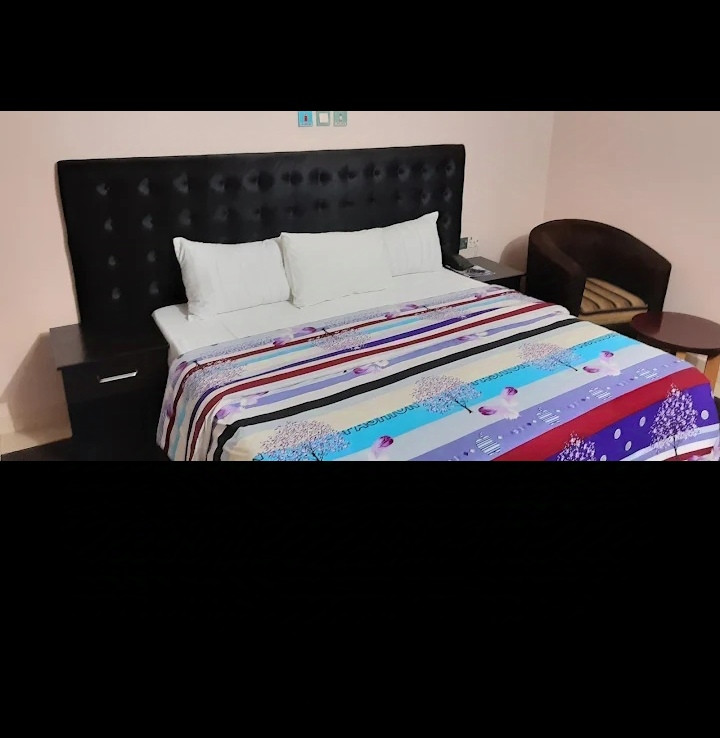 DELVE HOTELS, ATIMBO ROAD, CALABAR, CROSS RIVERS STATE. For Easy Bookings And Reservations, Please Contact Our Cloza App Representative On Call And Watsapp. Details Below