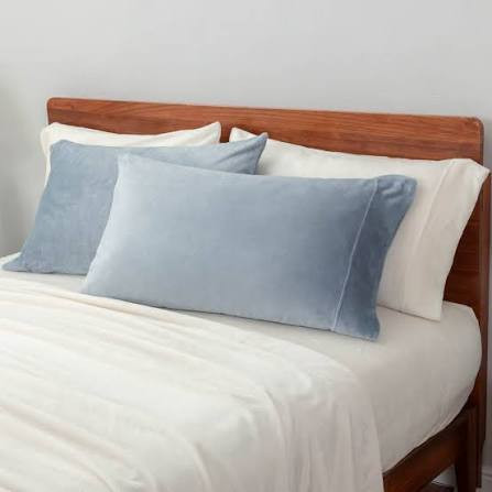 SIRO EDGEWATER HOTEL & SUITES  ADDRESS:1 Chief Sunday Igho Odogun (JP) Close, Ugbomro Layout Uvwie, warri Delta State