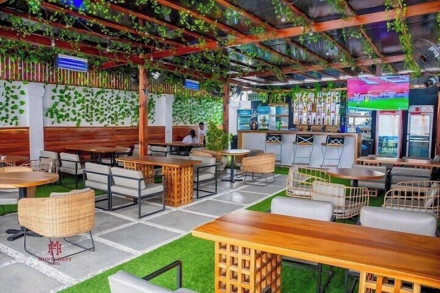 MG WAY HOTEL, OFF SUMMIT ROAD BY DBS, BESIDE BENEZIA HOTEL ASABA DELTA STATE. For Easy Bookings And Reservations, Please Contact Cloza App Representative On Call And Watsapp. Details Below