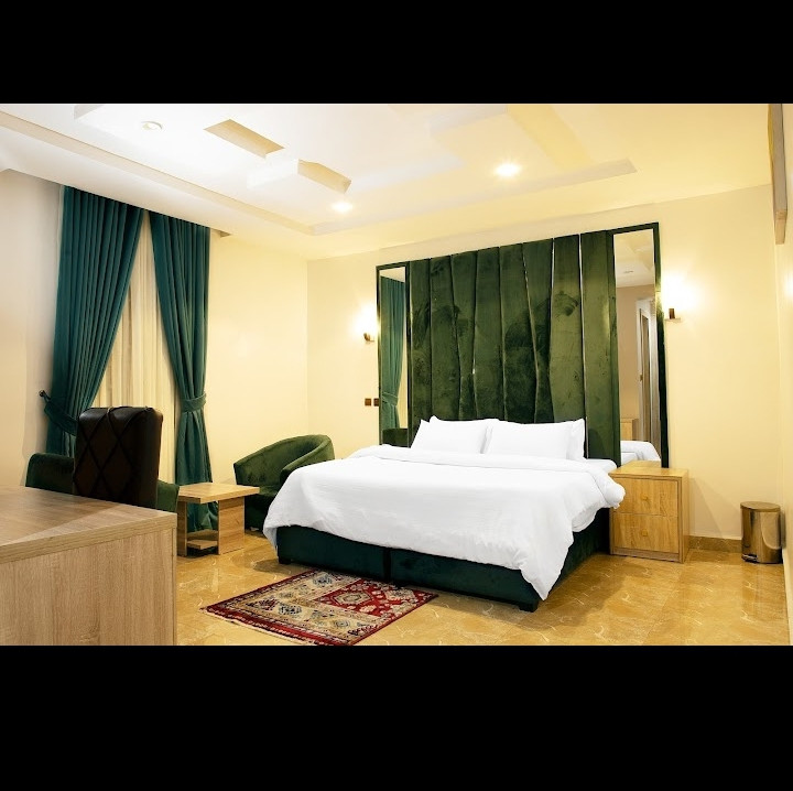EDIS PREMIER HOTEL AND SUITE, NO 3 ABACHA ROAD, NEW GRA PORTHARCOURT, RIVERS STATE. For Easy Bookings And Reservations, Please Contact Our Cloza App Representative On Call And Watsapp. Details Below