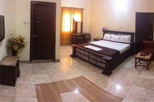 KIKO HOTEL, NO 3 DELTA CRESCENT, OFF IKPOKPAN ROAD GRA, BENIN CITY, EDO STATE. For Easy Bookings And Reservations, Please Contact Our Cloza App Representative On Call And Watsapp. Details Below