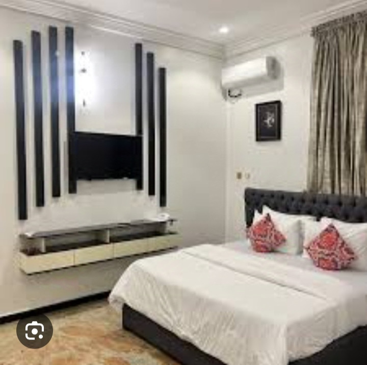 DE VAST LUXURY APARTMENT. WATER BOARD ESTATE OFF MARIAN ROAD, CALABAR, CROSS RIVER. For Easy Bookings And Reservations, Please Contact Our Cloza App Representative On Call And Watsapp. Details Below