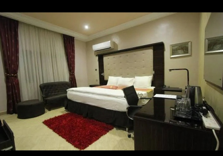 ETERNO HOTEL NO: 103B AIGUOBASIMWIN CRESCENT, GRA, BENIN CITY, EDO STATE. For Easy Bookings And Reservations, Please Contact Cloza App Representative On Call And Watsapp. Details Below